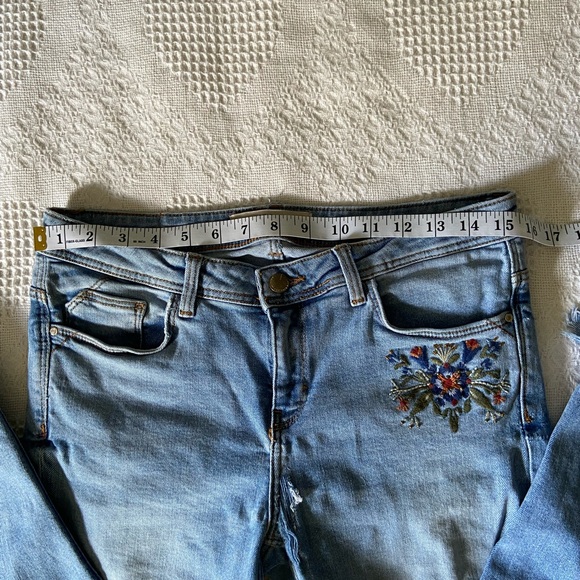 Jeans - Picture 7 of 10